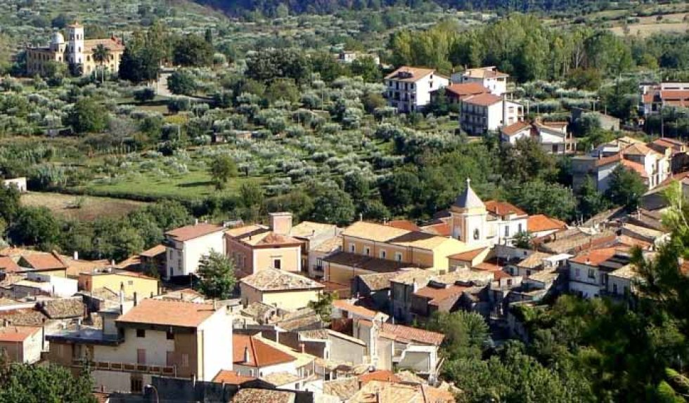 San Basile: corso di primo soccorso per i cittadini, focus sul defibrillatore